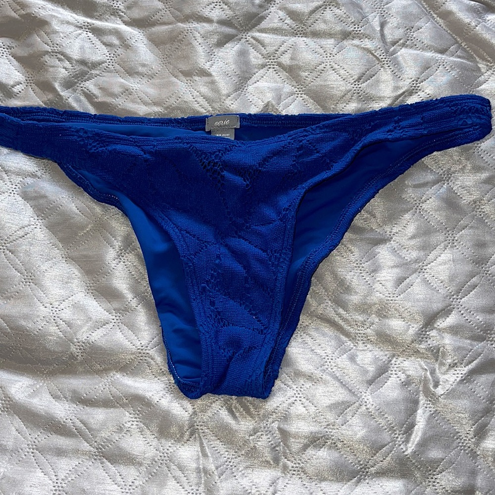 Medium blue aerie bikini bottoms slightly lacy